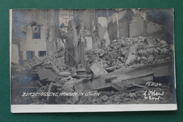 Ansichtskarte Foto AK Löwen Louvain Leuven 1914 zerstörte Häuser Ruinen Weltkrieg Ortsansicht Belgien Belgique Belgie